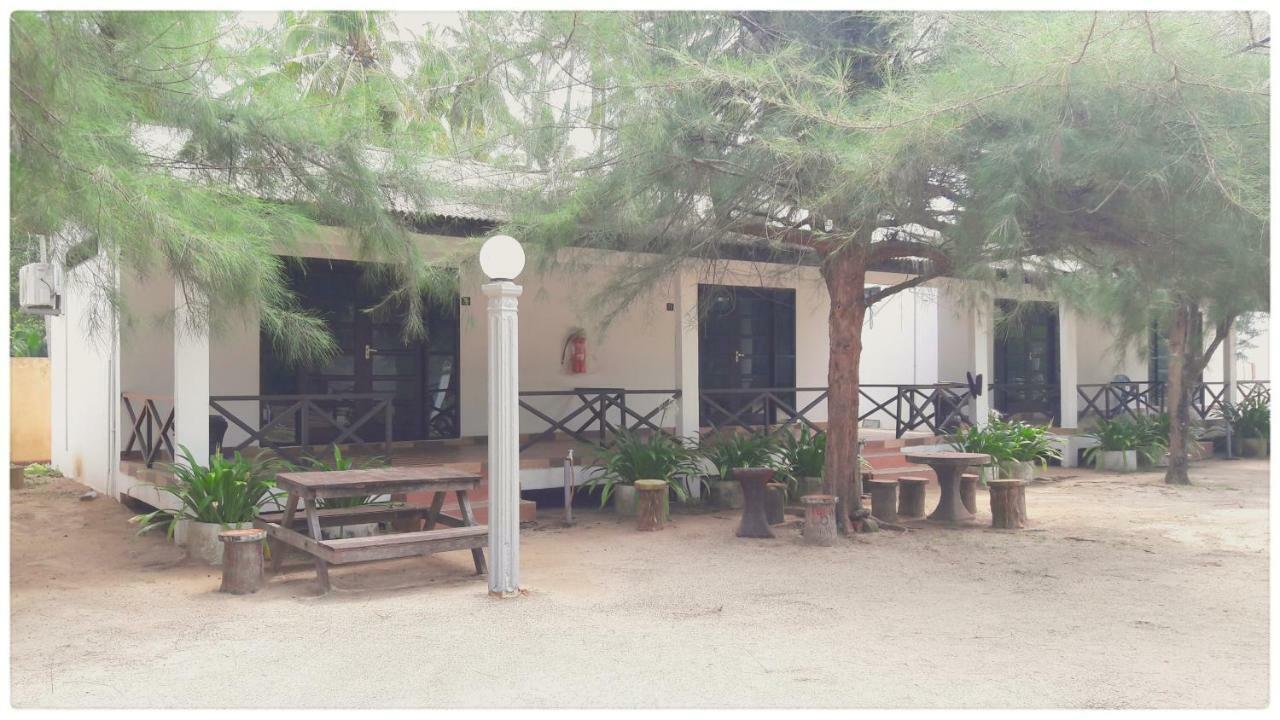 Bayu Melawi Chalet 호텔 바촉 외부 사진